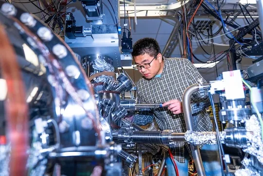 Rice University Physicists Discover Quantum Material For Nonvolatile Qubit Storage